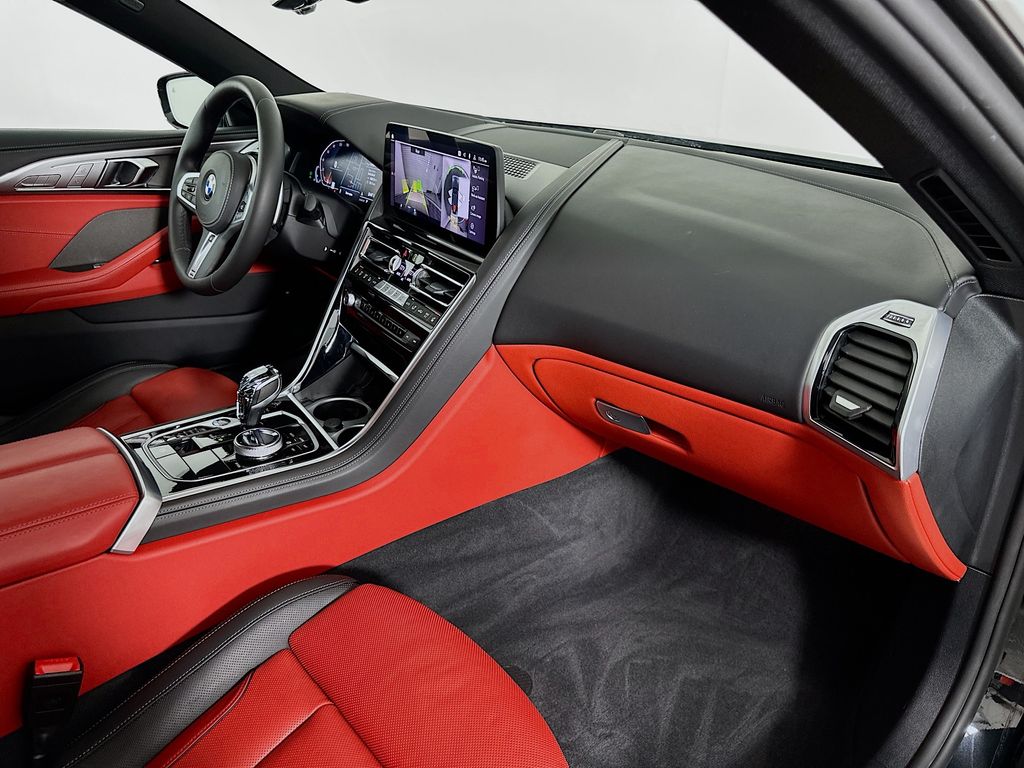 Thumbnail: 2025 BMW 8 Series - 30