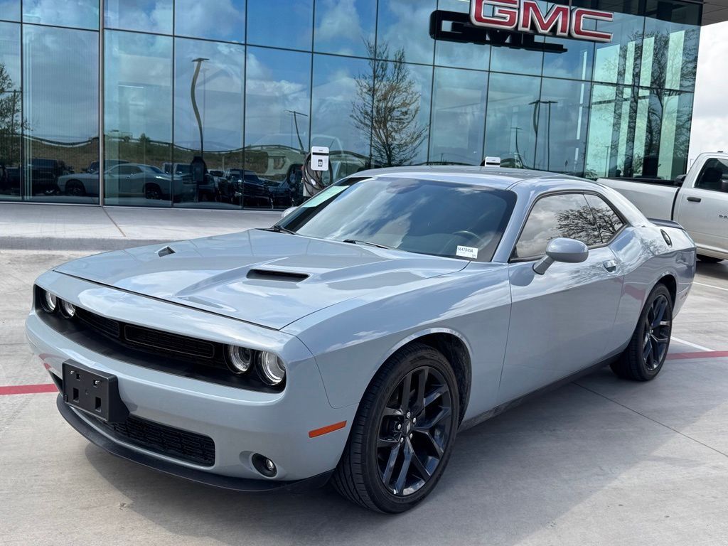 2021 Dodge Challenger SXT RWD