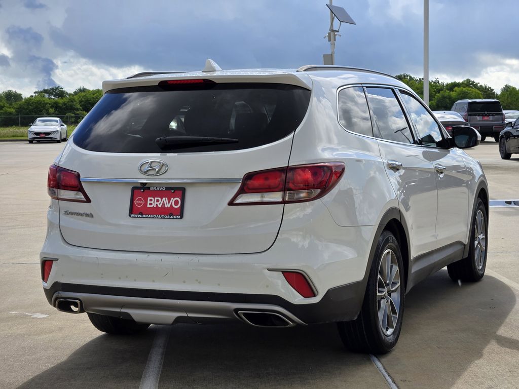 2017 Hyundai Santa Fe SE White at AutoSavvy Houston Northwest