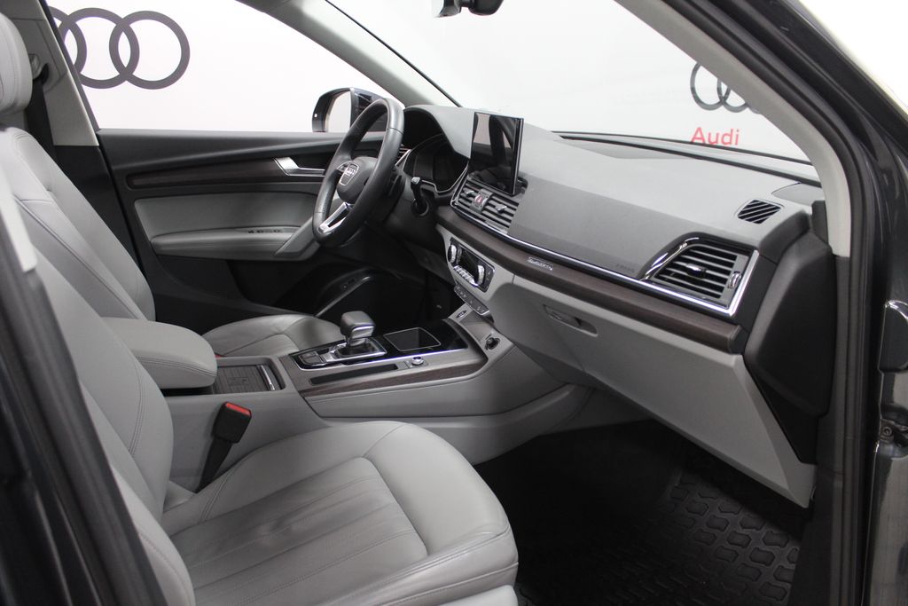 Thumbnail: 2021 Audi Q5 - 31