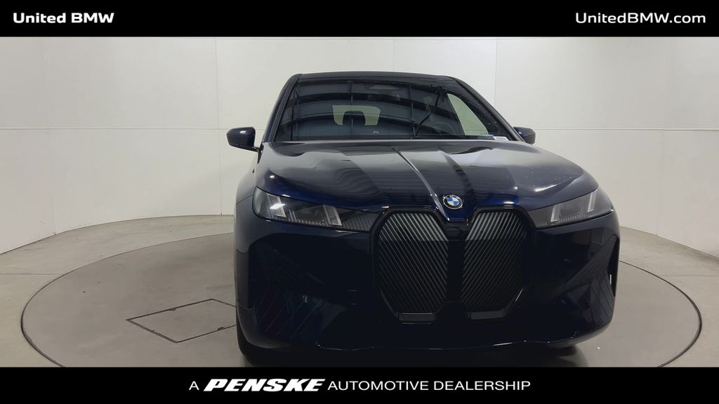 Thumbnail: 2026 BMW iX - 3