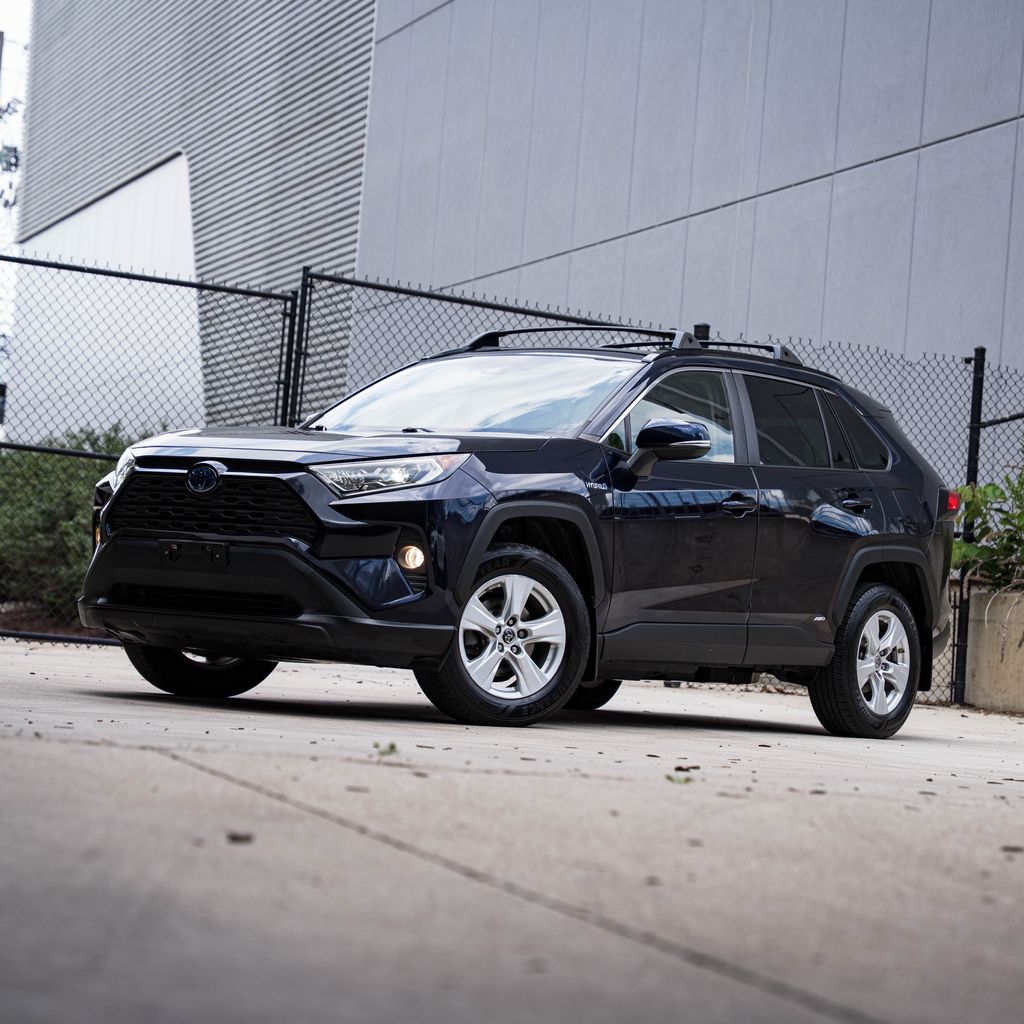 2019 Toyota RAV4 Hybrid XLE