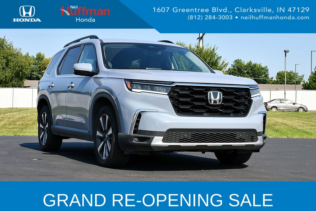Sonic Gray Pearl 2025 Honda Pilot SUV / Crossover All-Wheel Drive Automatic