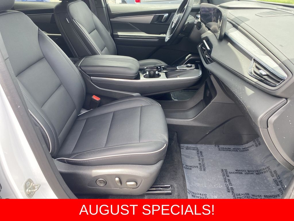 Used 2025 Buick Enclave SUV