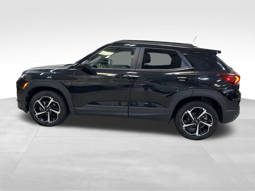 Used 2022 Black Chevrolet RS image 2