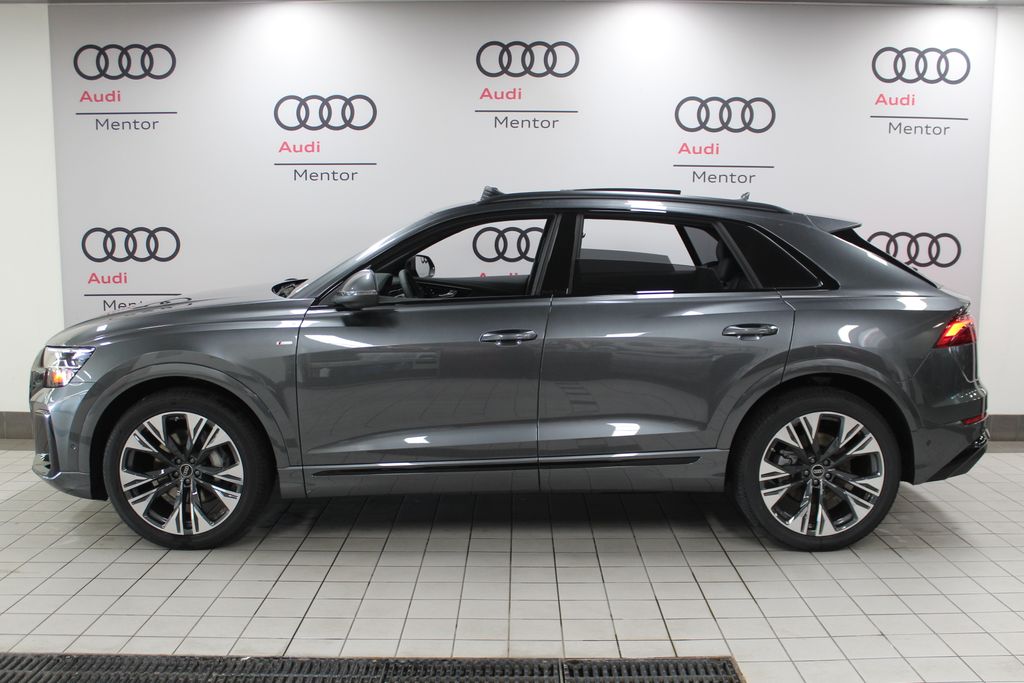 2025 Audi Q8  3