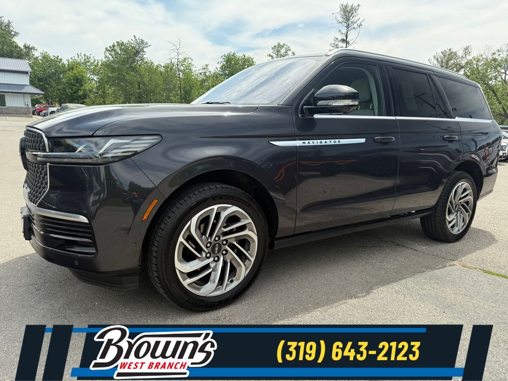 Starlight Gray Premium Colorant 2025 Lincoln Navigator Reserve 4WD SUV / Crossover Four-Wheel Drive Automatic