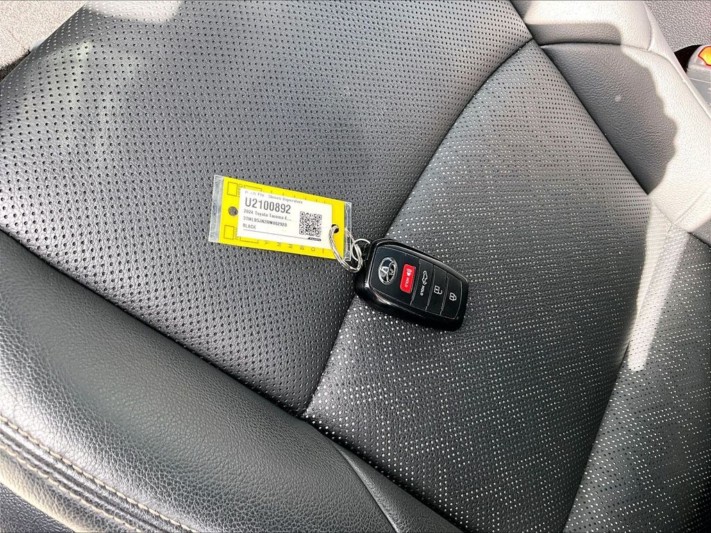 2024 Toyota Tacoma — photo 30