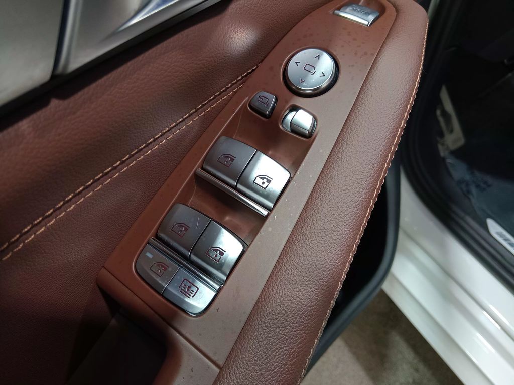 2022 BMW X7 M50i