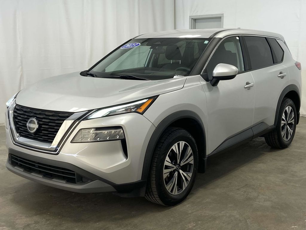 2023 Nissan Rogue SV photo 5