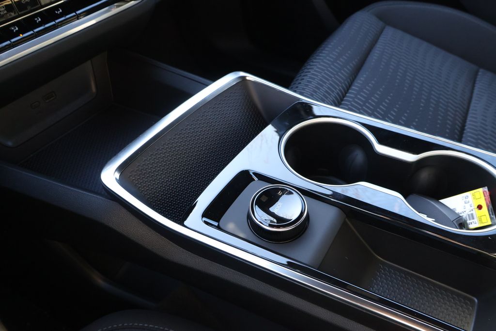 Thumbnail: 2026 Chevrolet Equinox - 30