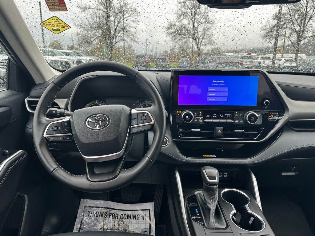 2023 Toyota Highlander Hybrid XLE