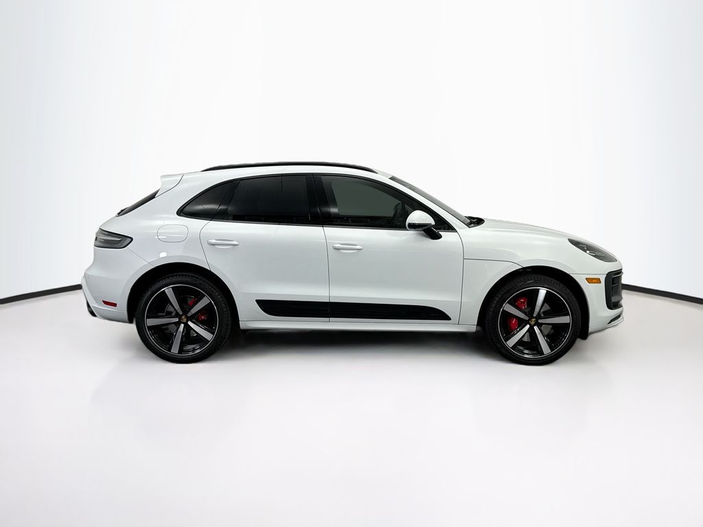 Thumbnail: 2024 Porsche Macan - 8