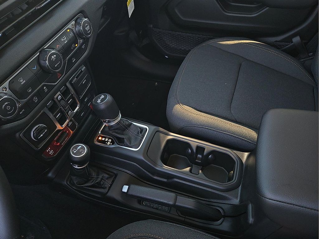 New 2026 Jeep Wrangler For Sale in Farmington, AR