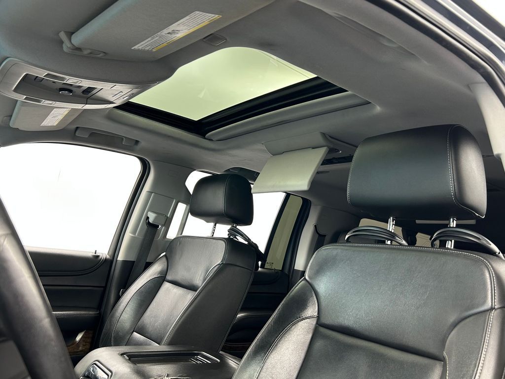 Used 2020 Shadow Gray Metallic Chevrolet LT image 13