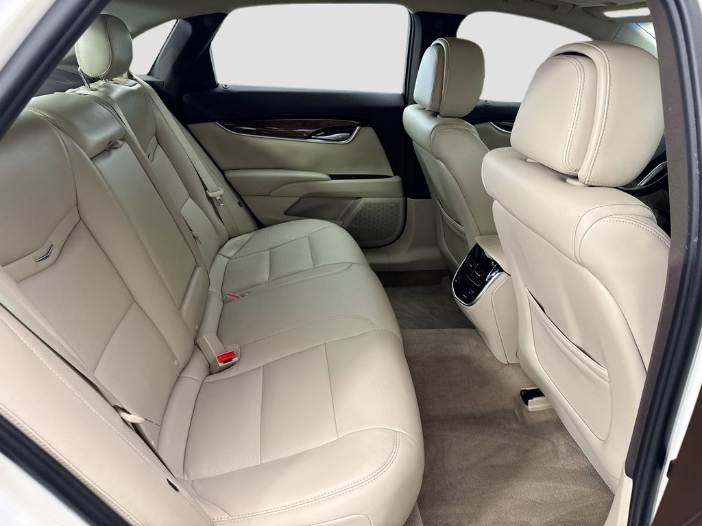 Thumbnail: 2013 Cadillac XTS - 21