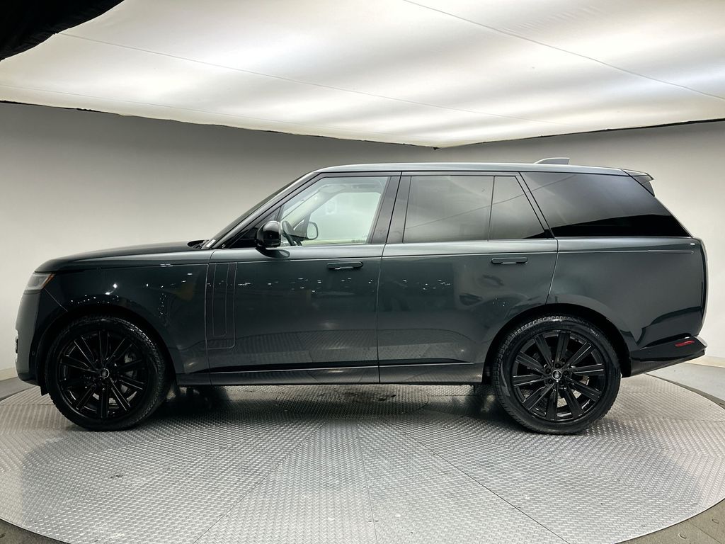 Thumbnail: 2023 Land Rover Range Rover - 2