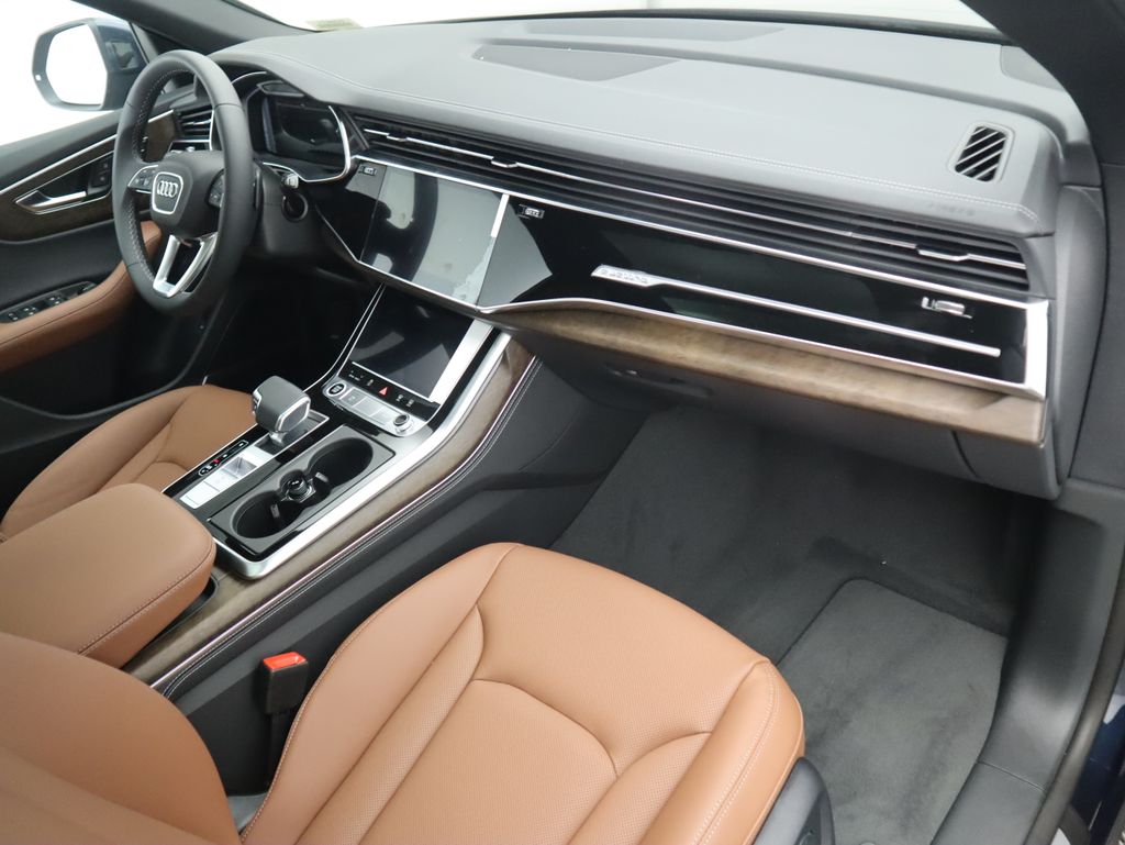 Thumbnail: 2025 Audi Q8 - 19