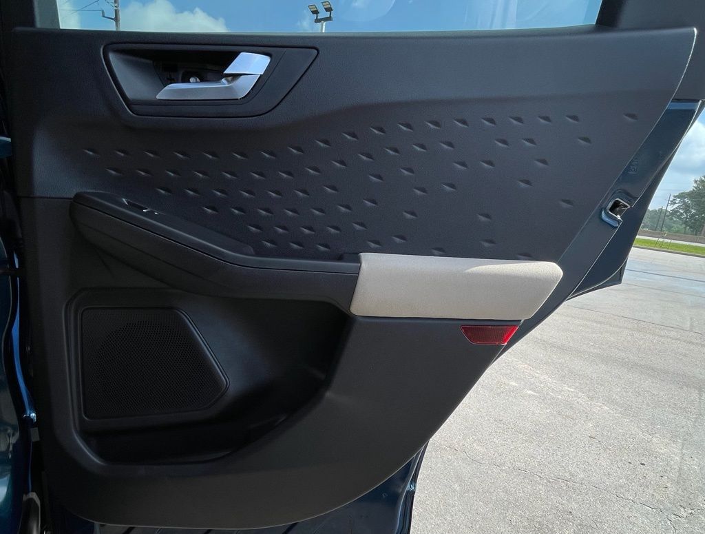 2020 Ford Escape SE Green at DeMontrond Ford