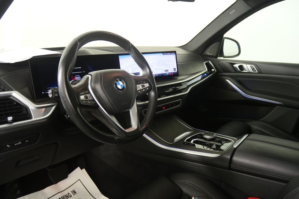 Thumbnail: 2024 BMW X5 - 12