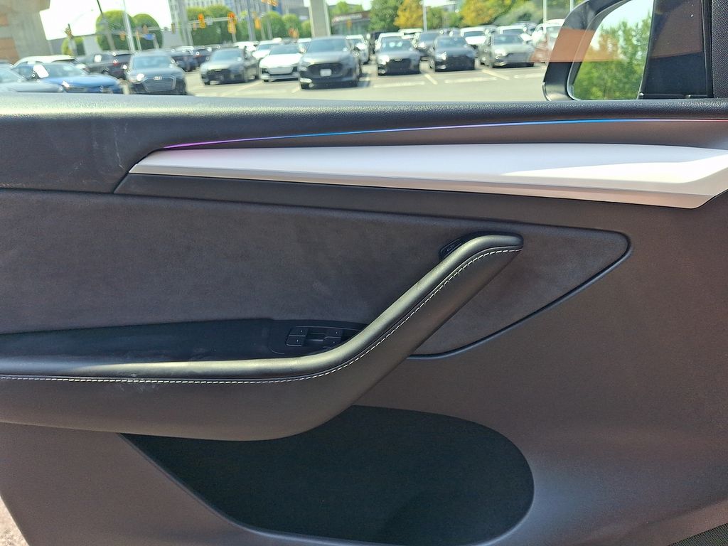 Thumbnail: 2022 Tesla Model Y - 12