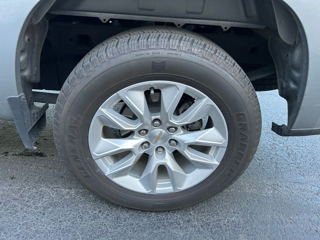 2024 Chevrolet Silverado 1500 Custom 9