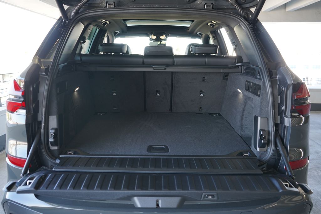 Thumbnail: 2026 BMW X5 - 21