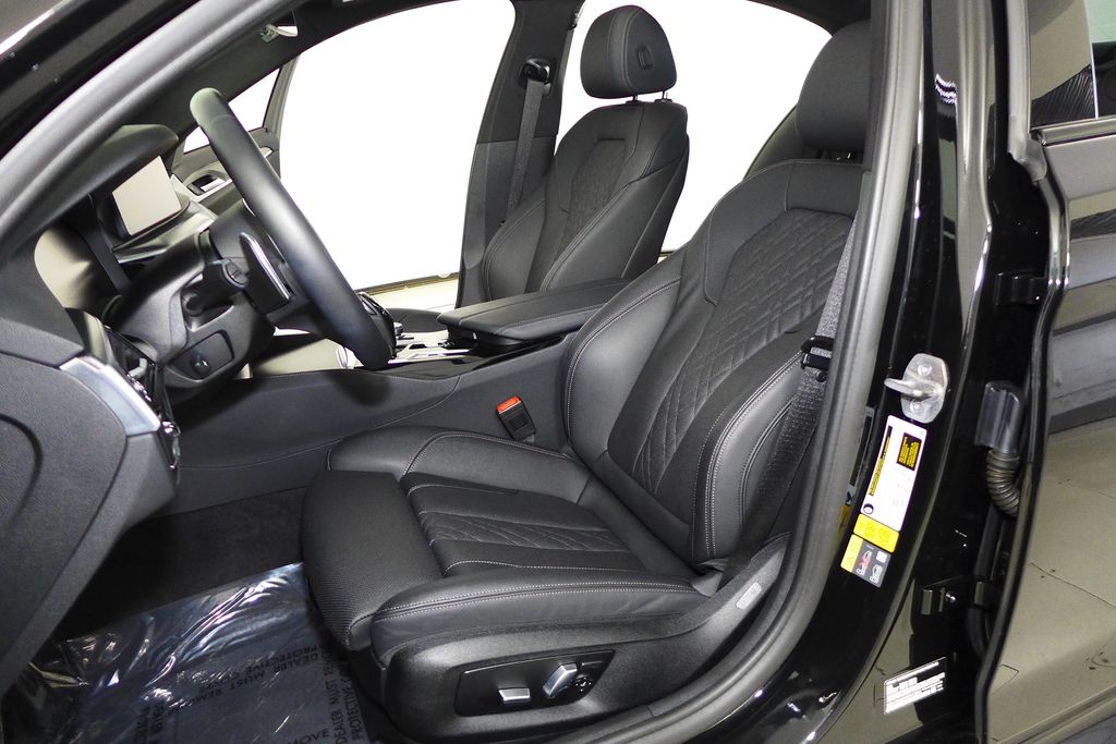 2022 BMW 5 Series 530e iPerformance 21