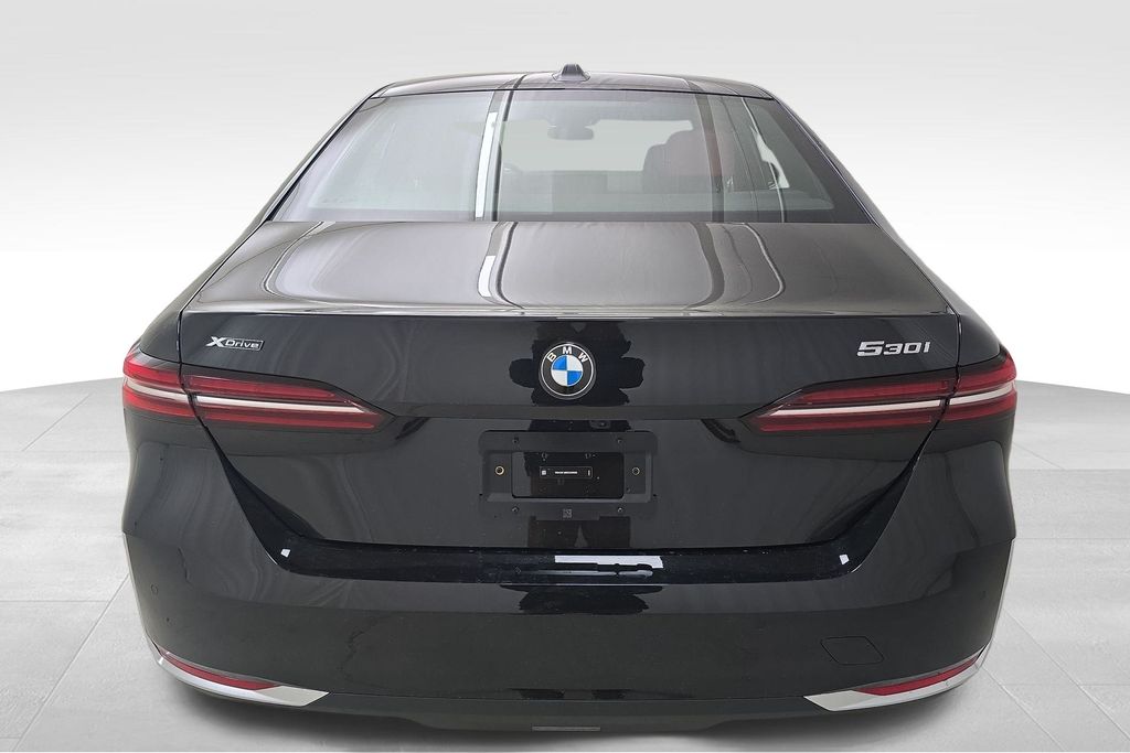 2025 BMW 5 Series 530i - Photo 8