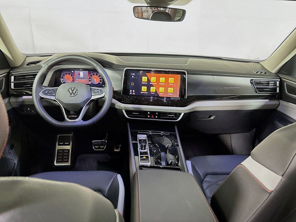 2025 Volkswagen Atlas 2.0T Peak Edition