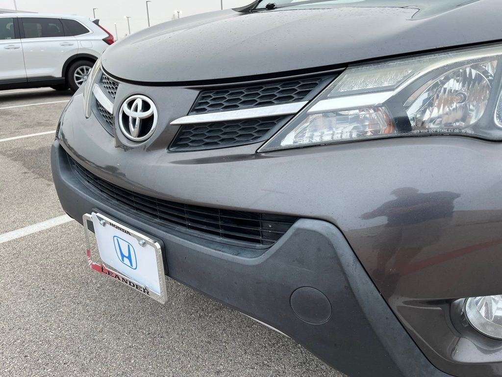 Thumbnail: 2015 Toyota RAV4 - 15