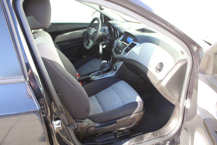 Used Car 2013 Chevrolet Cruze  Ls For Sale Under $10,000 In Georgetown, Texas