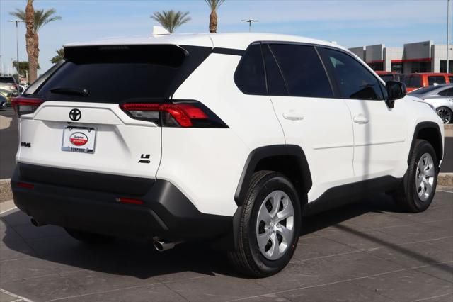 Thumbnail: 2025 Toyota RAV4 - 5