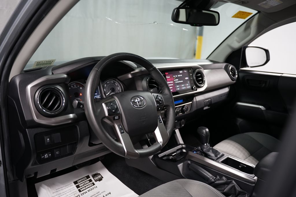 2022 Toyota Tacoma SR5 12