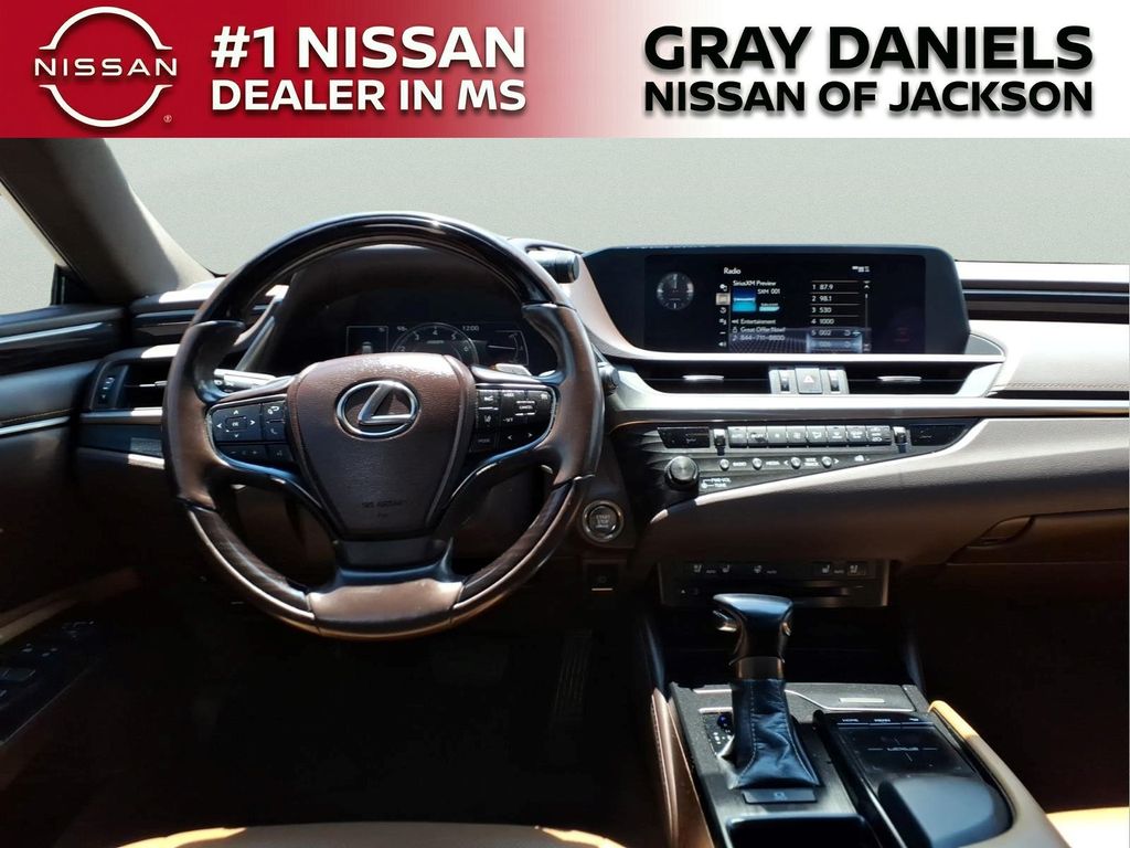 Used 2020 Lexus ES Sedan