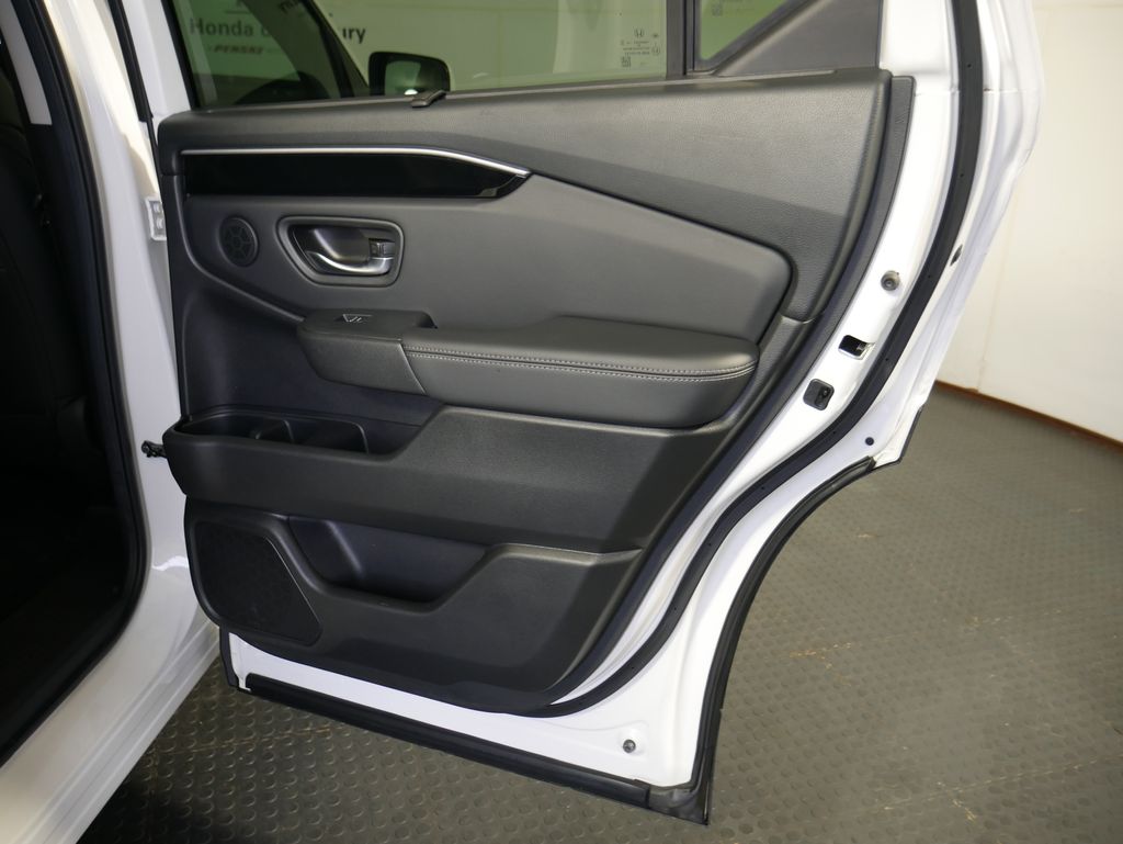 Thumbnail: 2023 Honda Pilot - 7