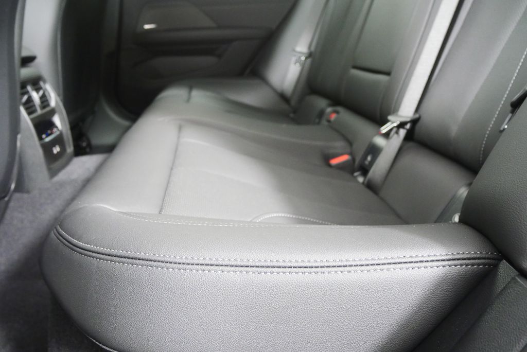 Thumbnail: 2026 BMW i4 - 15