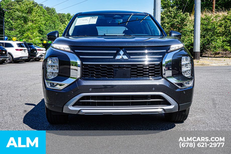 Used 2025 Gray Mitsubishi SE image 10