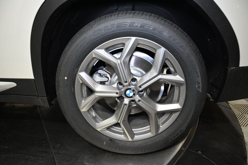 2025 BMW X4 xDrive30i 12