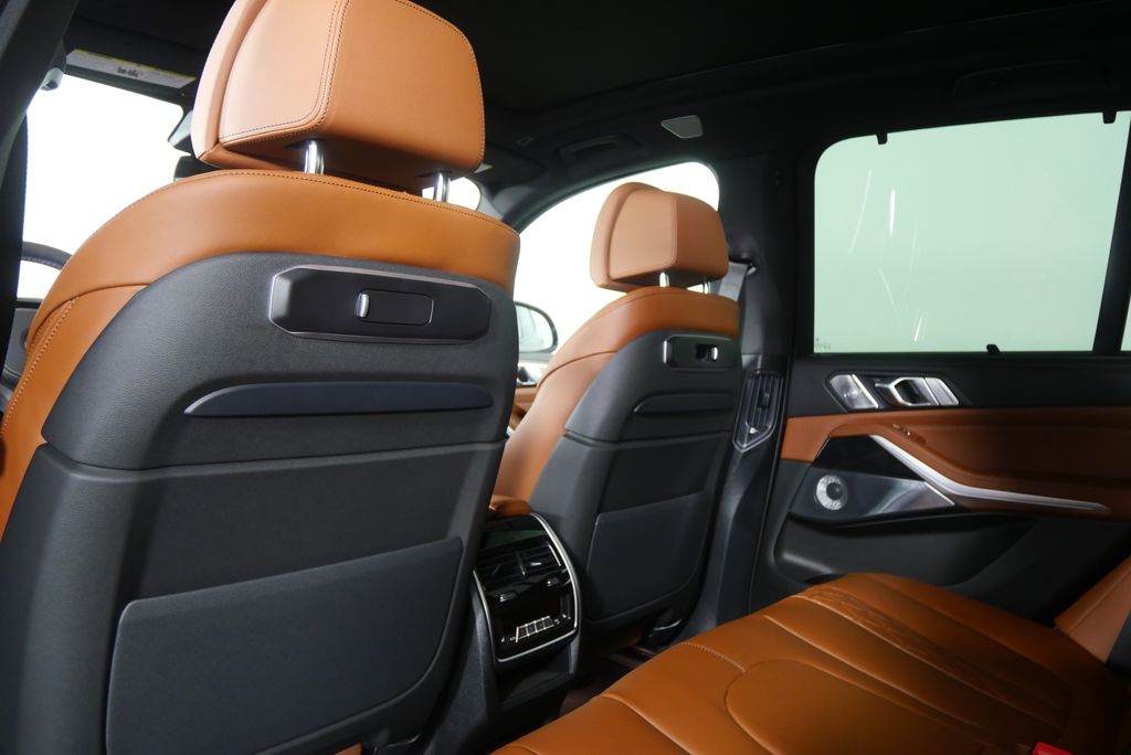 Thumbnail: 2026 BMW X5 - 16