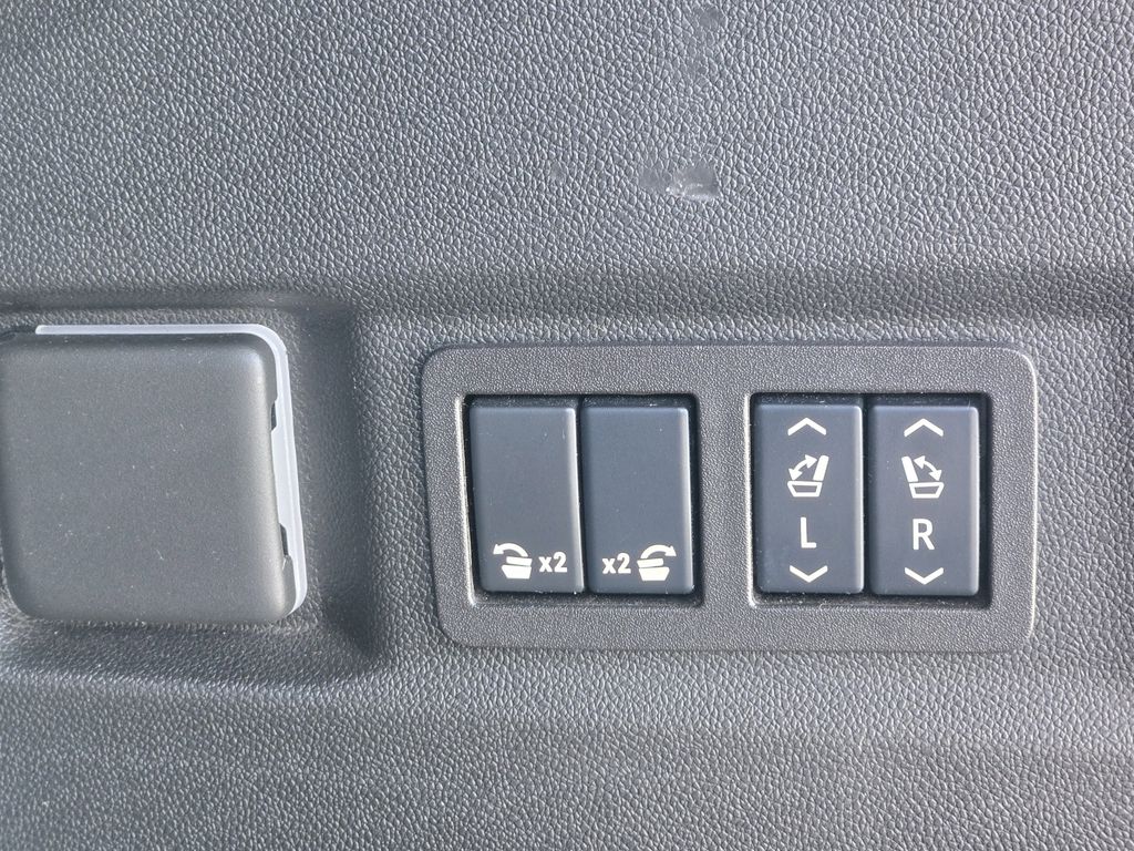 2024 Chevrolet Tahoe High Country - 11