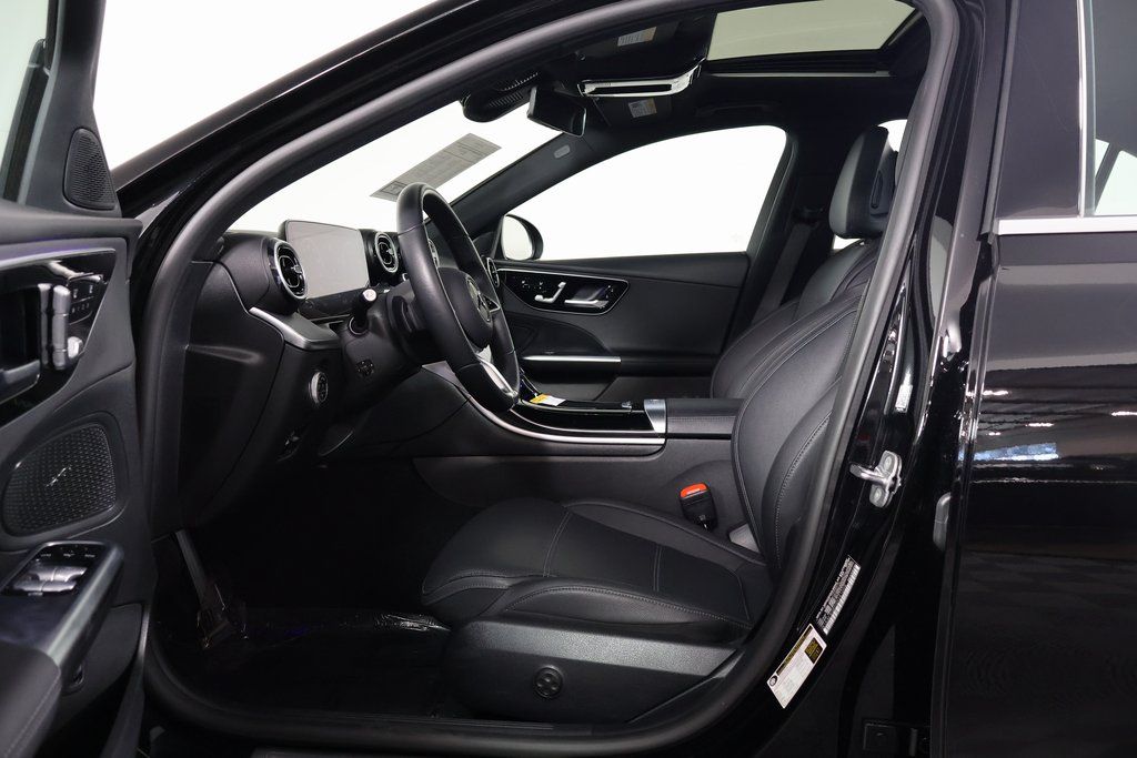 Thumbnail: 2025 Mercedes-Benz C-Class - 10