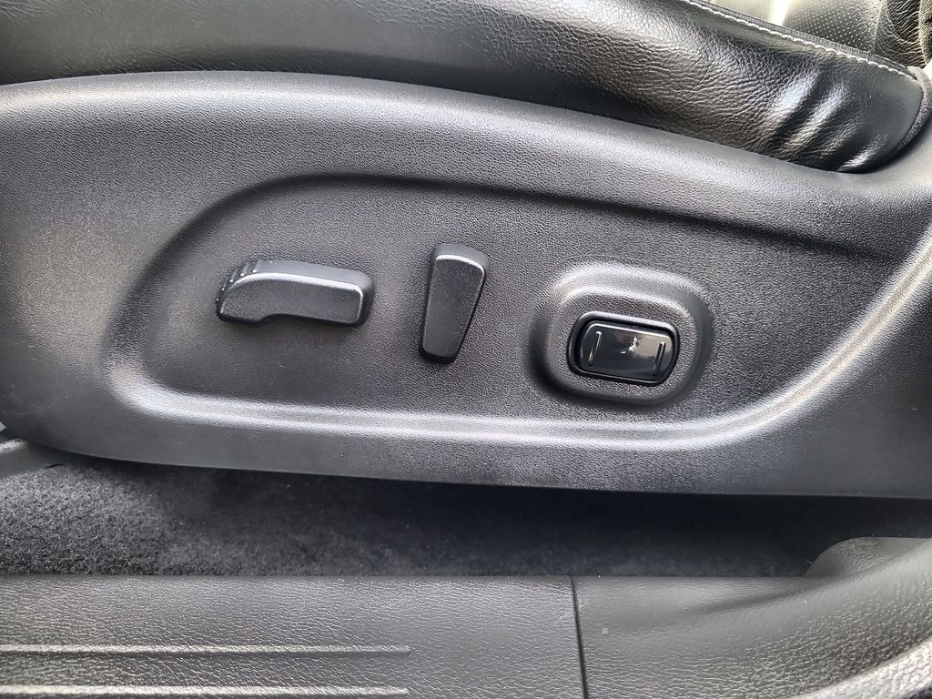2016 Nissan Murano SL 12