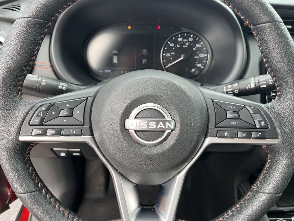 2023 Nissan Kicks SR 31