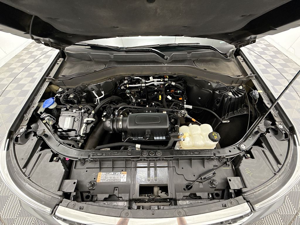 Thumbnail: 2022 Ford Explorer - 29