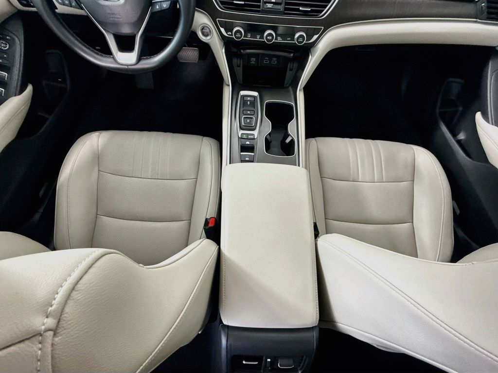 Thumbnail: 2021 Honda Accord - 16