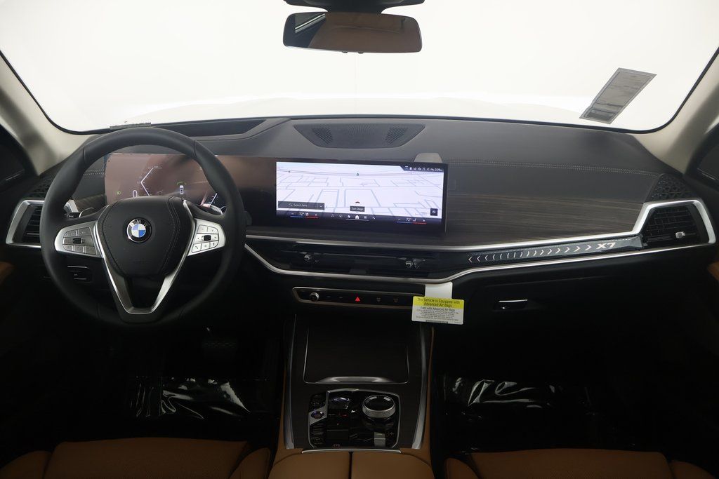 2025 BMW X7 xDrive40i 4