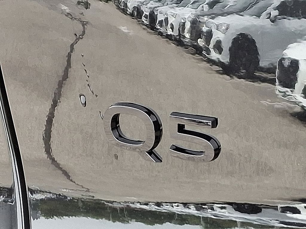 Thumbnail: 2025 Audi Q5 - 11
