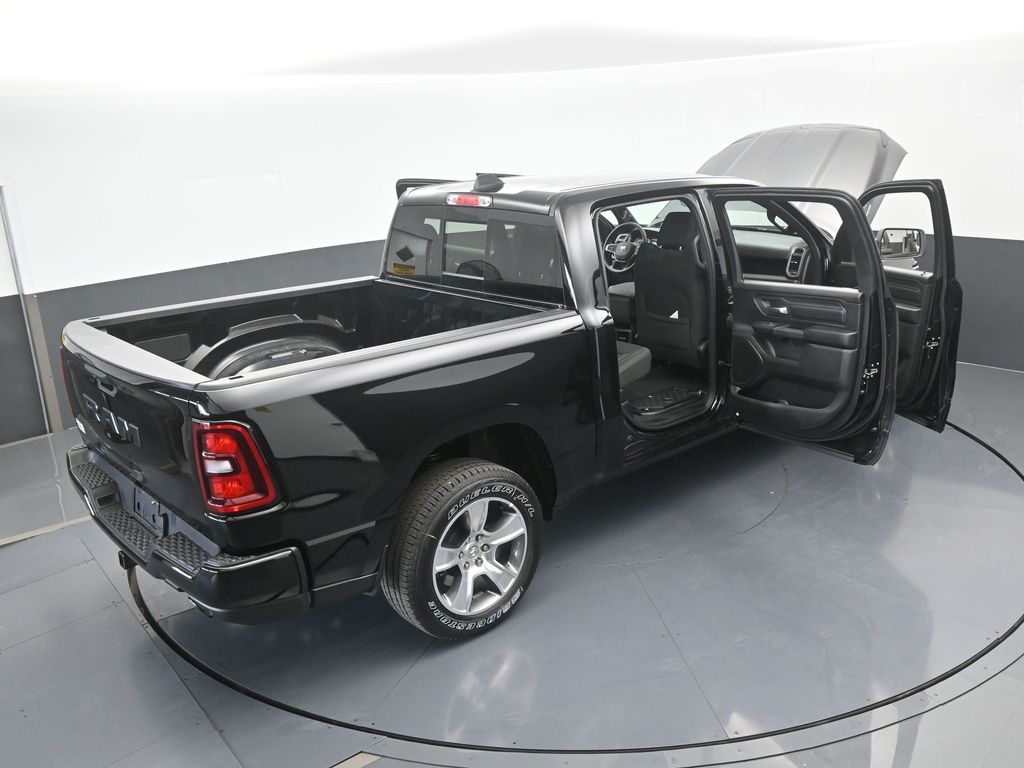 New 2026 Diamond Black Crystal Pearlcoat Ram Express image 62