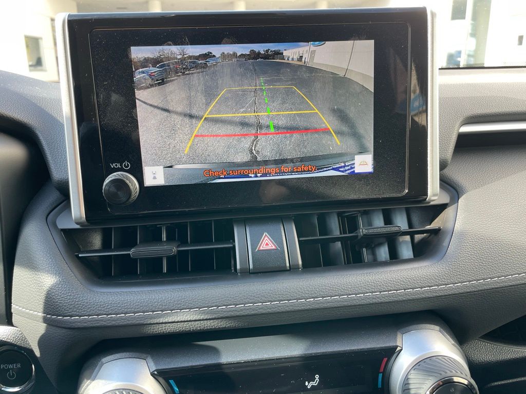 Thumbnail: 2024 Toyota RAV4 - 17